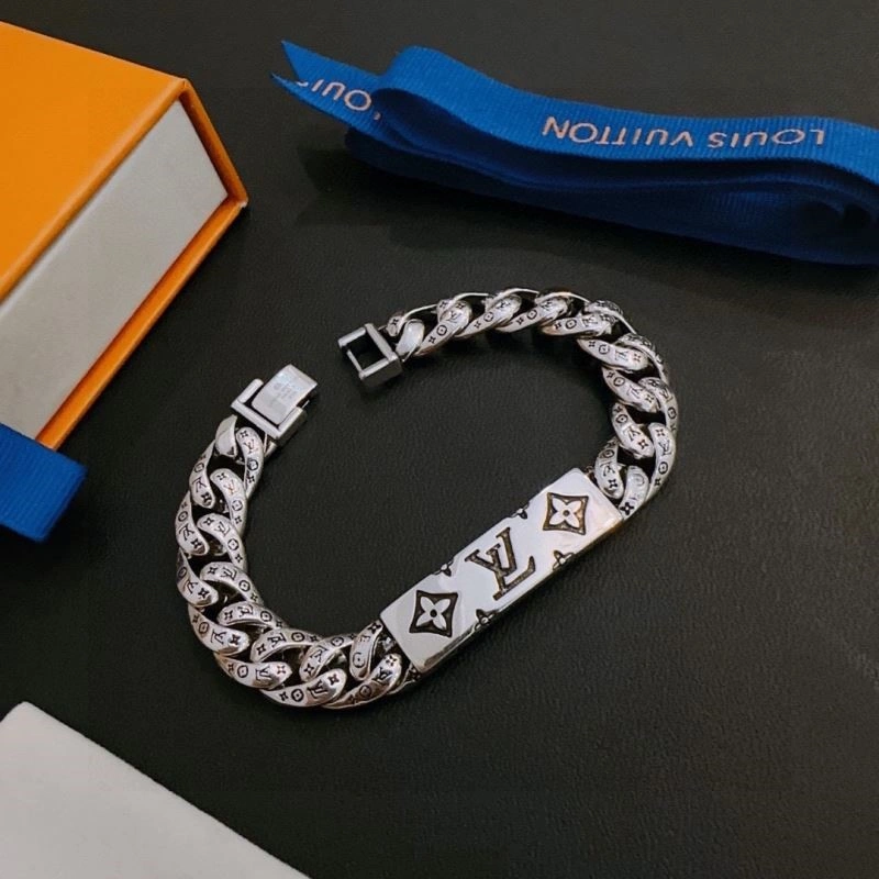 Louis Vuitton Bracelets Practical 248789