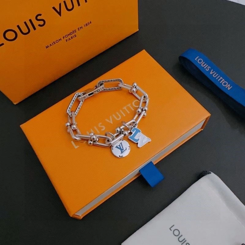 Timeless Louis Vuitton Bracelets 248795