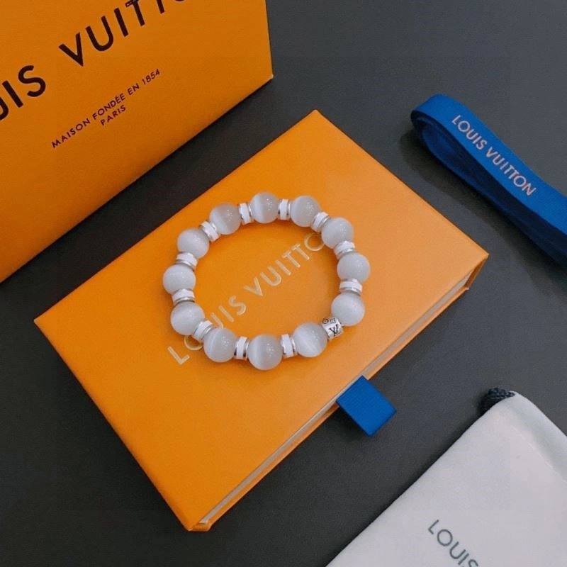 Louis Vuitton Bracelets FashionForward 248792