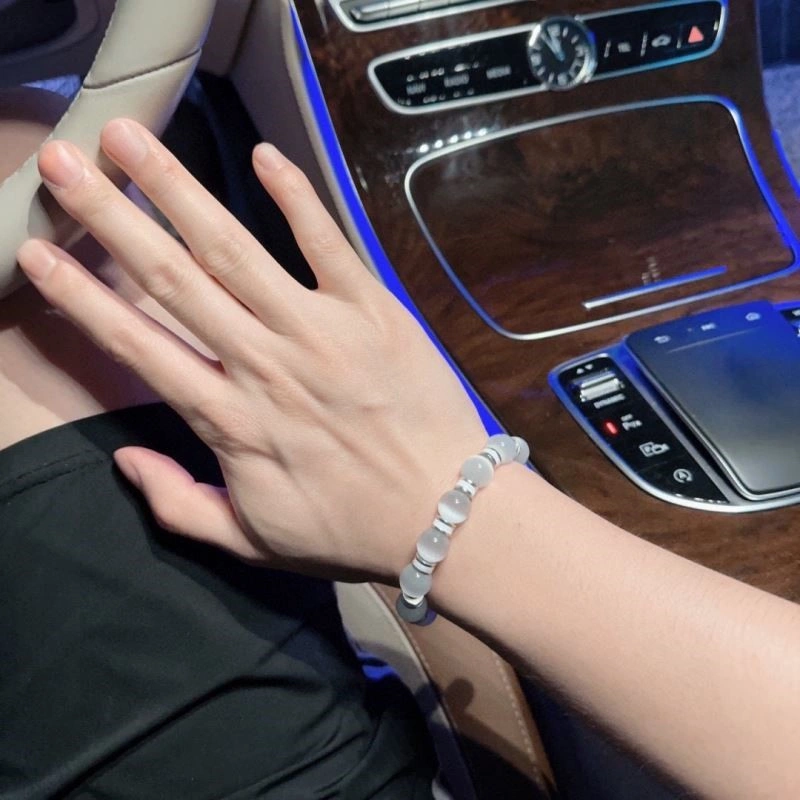 Louis Vuitton Bracelets FashionForward 248792