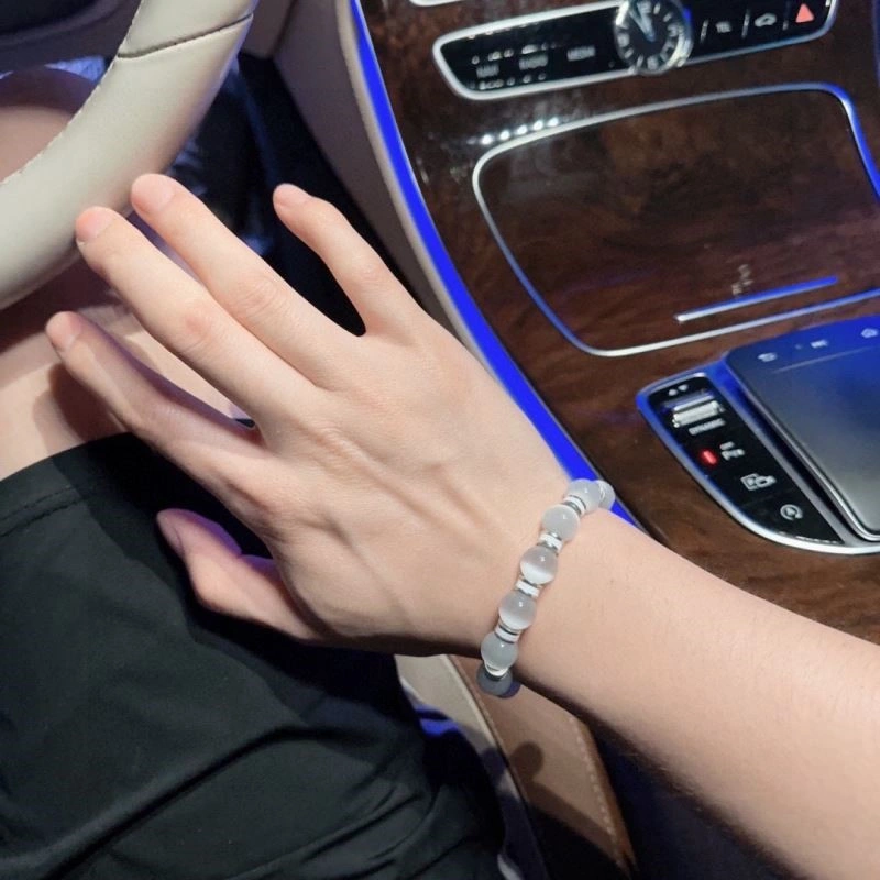 Louis Vuitton Bracelets FashionForward 248792