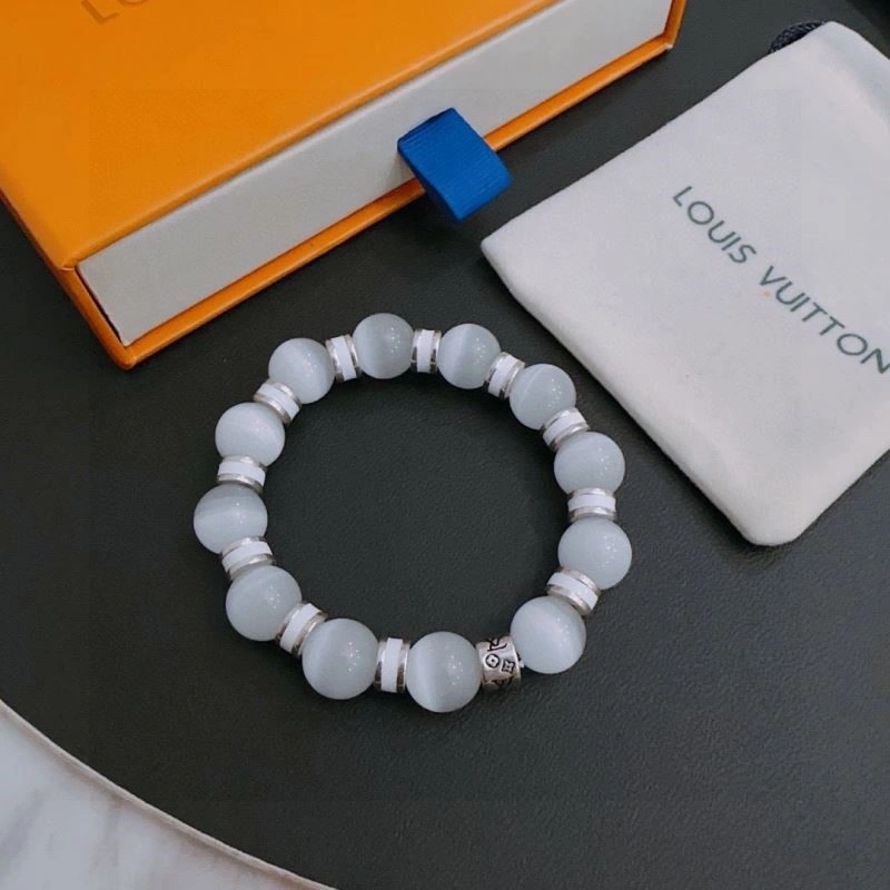 Louis Vuitton Bracelets FashionForward 248792