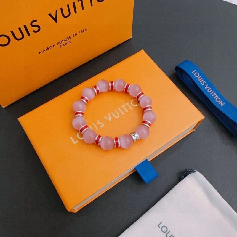 Resilient Louis Vuitton Bracelets 248780