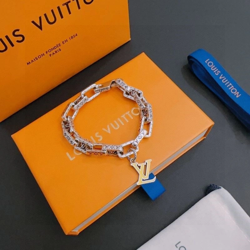 ComfortFit Louis Vuitton Bracelets 248797
