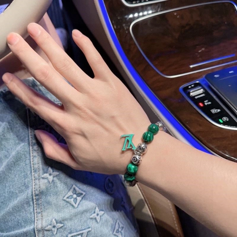 Louis Vuitton Bracelets Attractive 248787