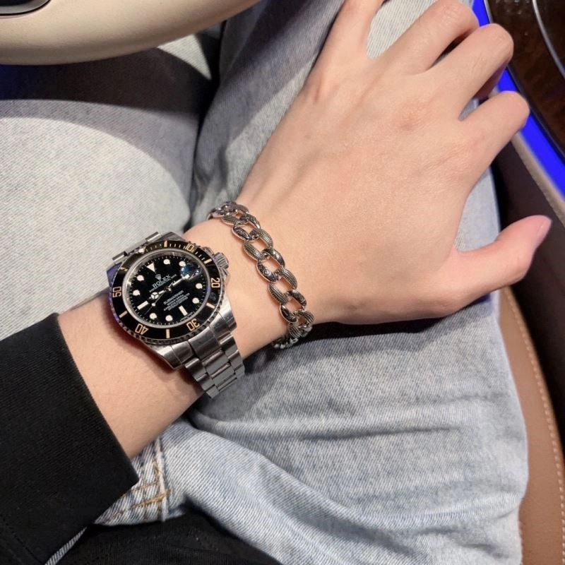 MultiPurpose Louis Vuitton Bracelets 248766