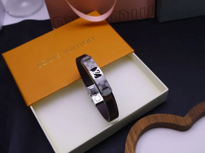 Louis Vuitton Bracelets NewStyle 248769