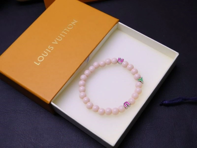 Stylish Louis Vuitton Bracelets 248762