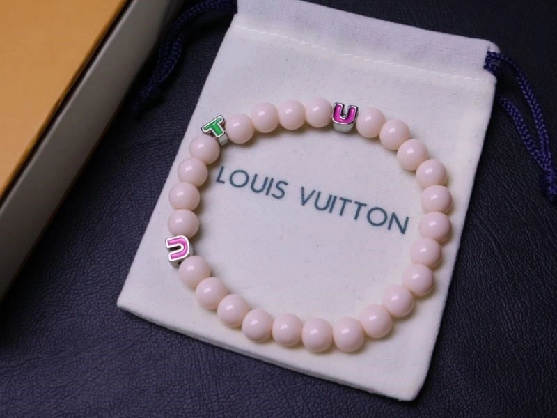 Stylish Louis Vuitton Bracelets 248762