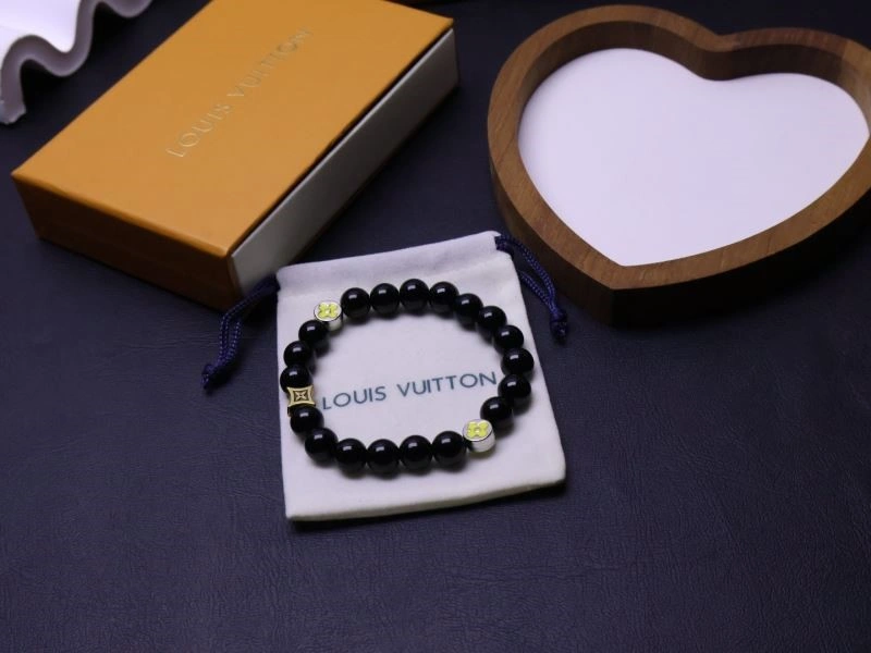 Louis Vuitton Bracelets Chic 248758