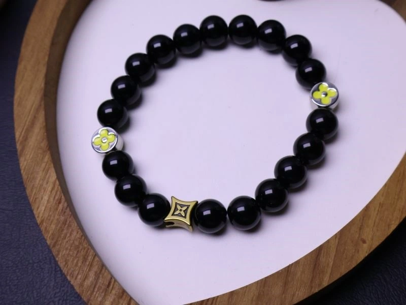 Louis Vuitton Bracelets Chic 248758
