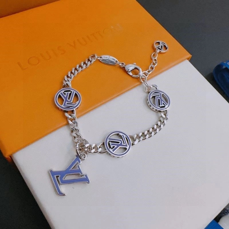 SmartChoice Louis Vuitton Bracelets 248739