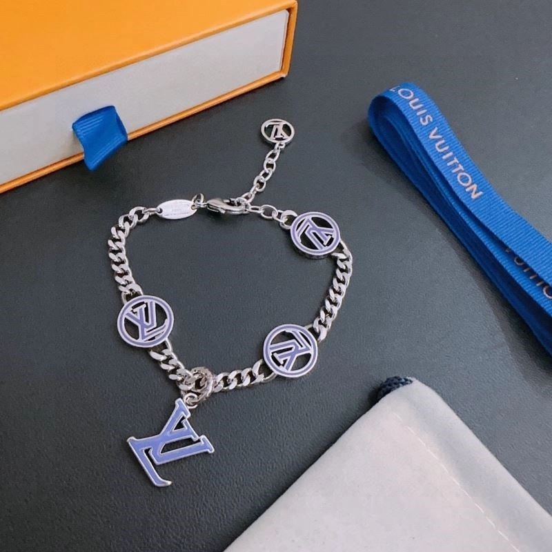 SmartChoice Louis Vuitton Bracelets 248739