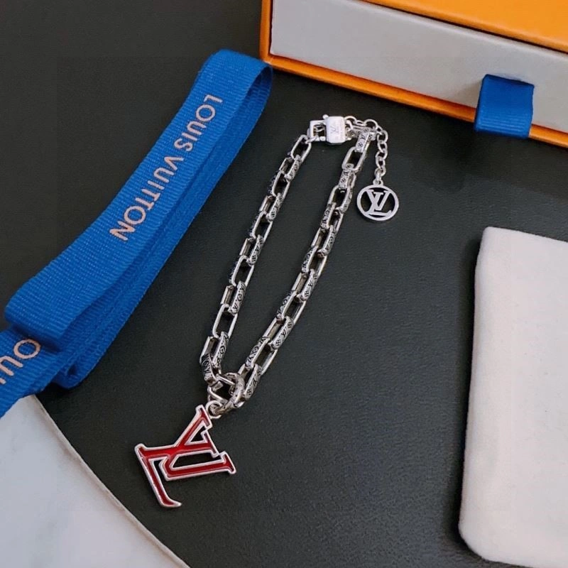 Lightweight Louis Vuitton Bracelets 248734