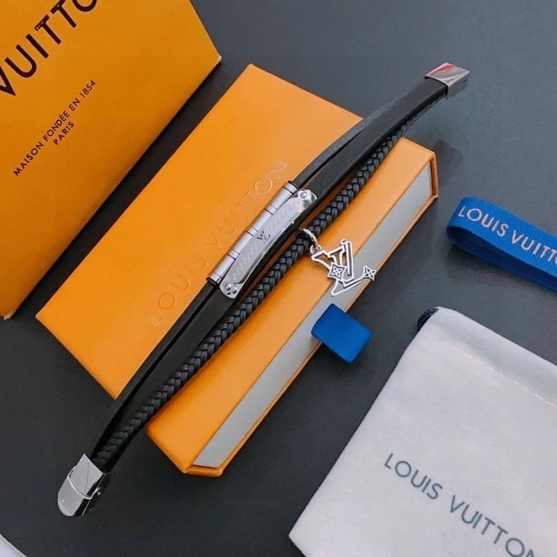 Neat Louis Vuitton Bracelets 248752