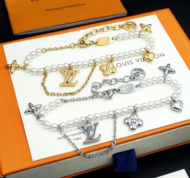 ZipUp Louis Vuitton Bracelets 248755