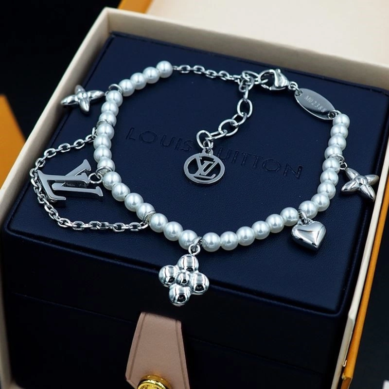 ZipUp Louis Vuitton Bracelets 248755