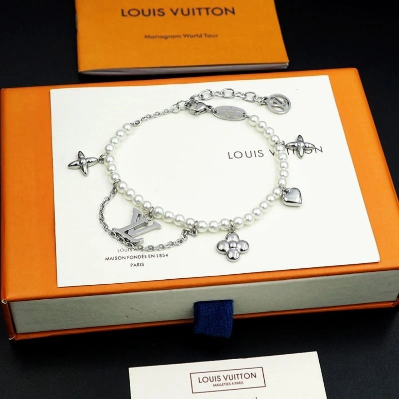 ZipUp Louis Vuitton Bracelets 248755