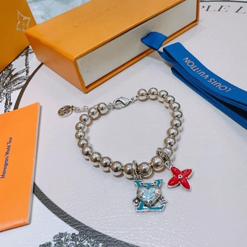 Louis Vuitton Bracelets DailyWear 248744