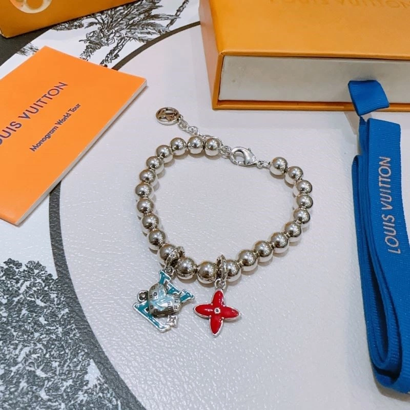 Louis Vuitton Bracelets DailyWear 248744