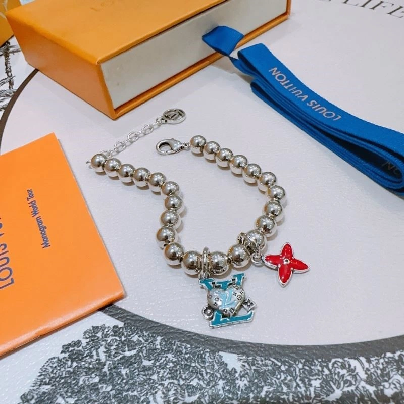 Louis Vuitton Bracelets DailyWear 248744