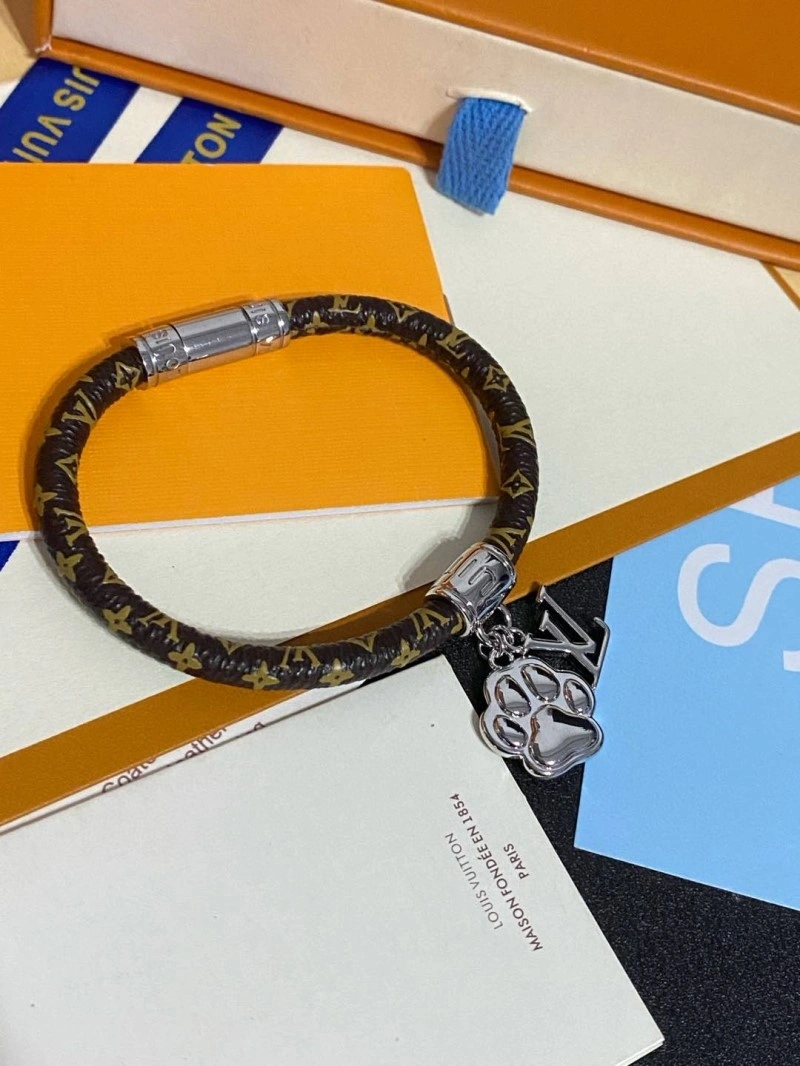 Louis Vuitton Bracelets Durable 248727