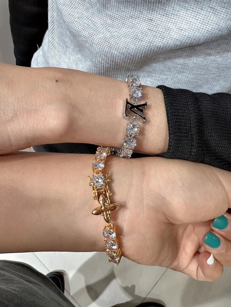 Louis Vuitton Bracelets Lightweight 248724