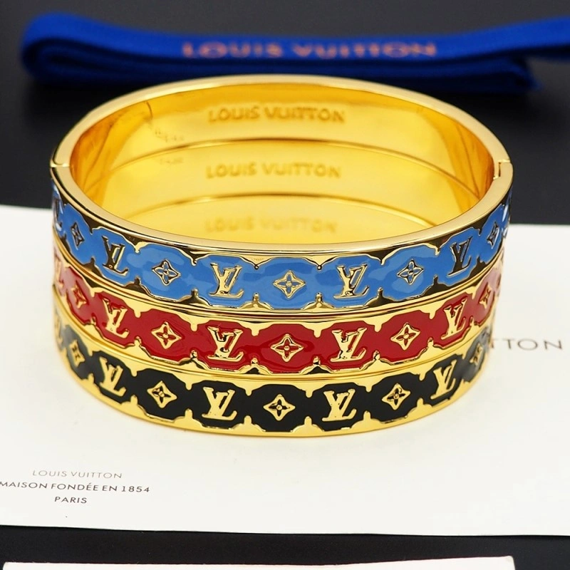 UrbanChic Louis Vuitton Bracelets 248733