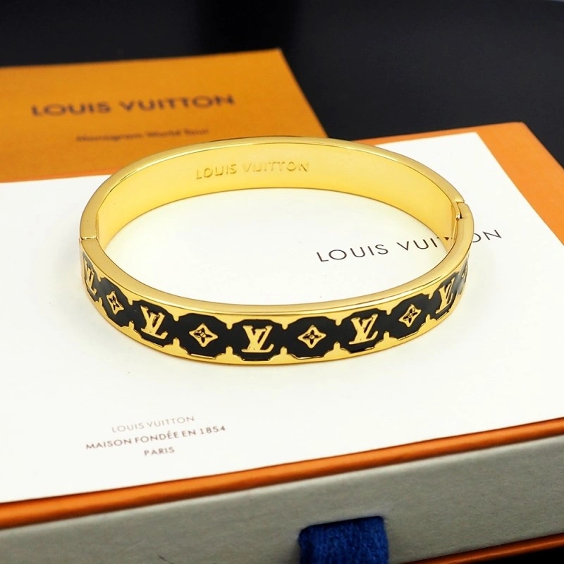 UrbanChic Louis Vuitton Bracelets 248733