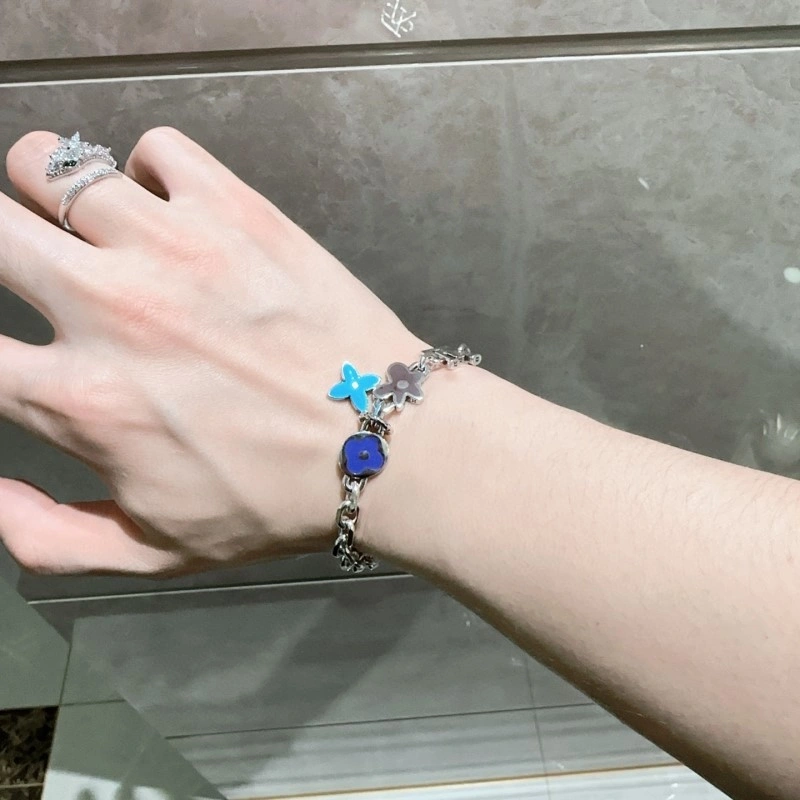 ZeroBulk Louis Vuitton Bracelets 248722