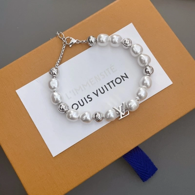 Breathable Louis Vuitton Bracelets 248718