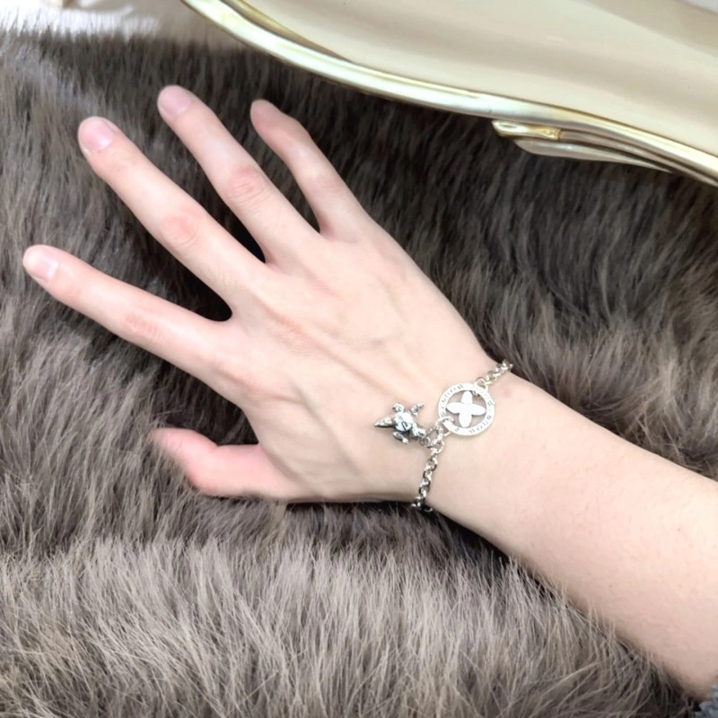 Affordable Louis Vuitton Bracelets 248691