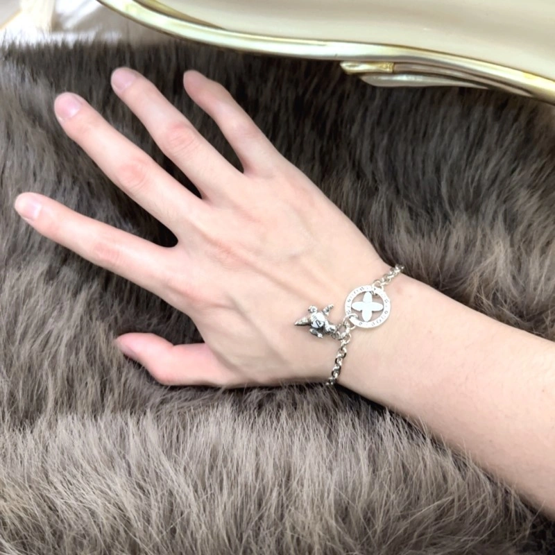 Affordable Louis Vuitton Bracelets 248691