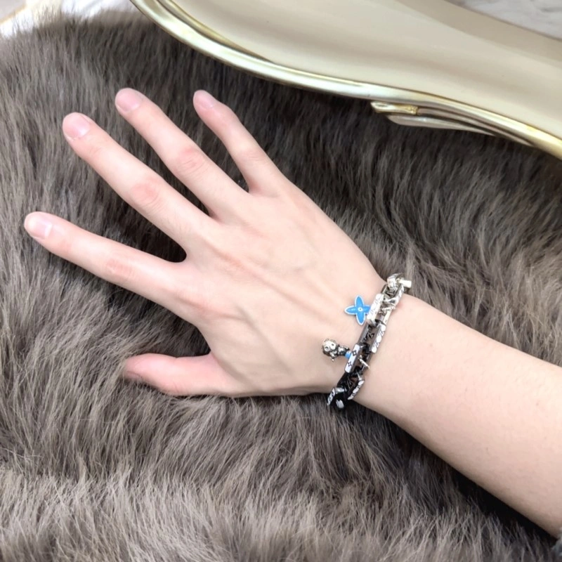 Practical Louis Vuitton Bracelets 248708