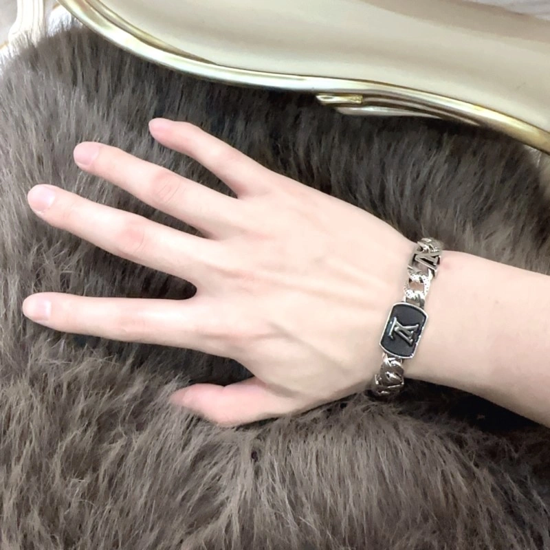 Louis Vuitton Bracelets Comfortable 248711