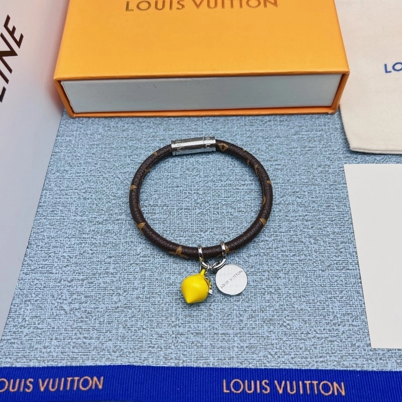 Louis Vuitton Bracelets Bold 248693