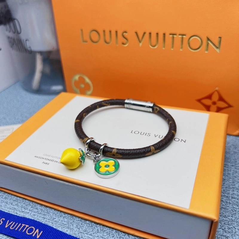 Louis Vuitton Bracelets Bold 248693