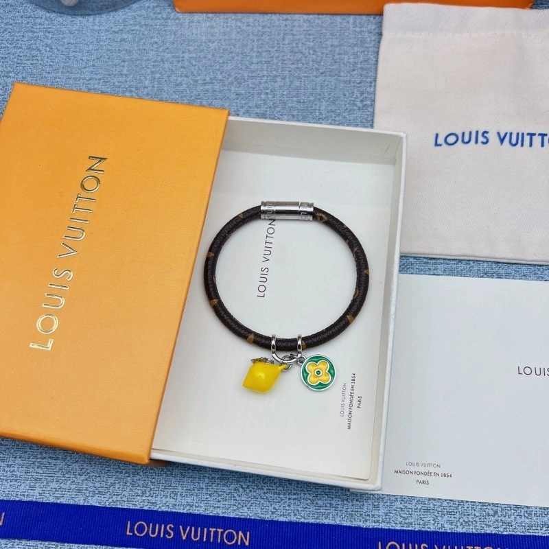 Louis Vuitton Bracelets Bold 248693