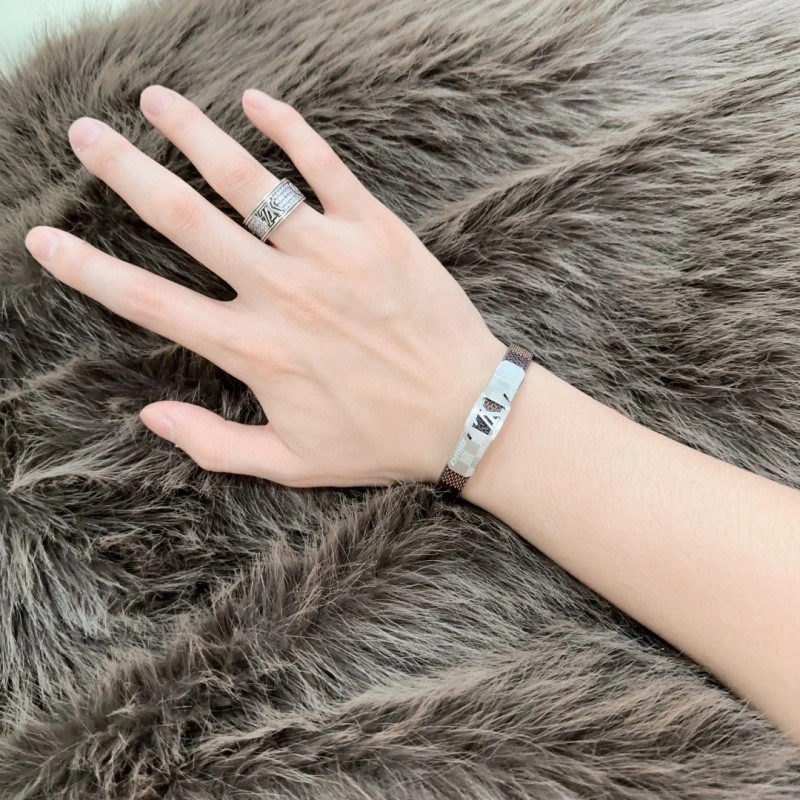 Louis Vuitton Bracelets SunProtective 248694