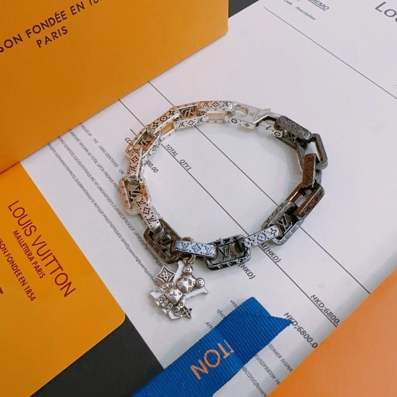 Fashionable Louis Vuitton Bracelets 248690