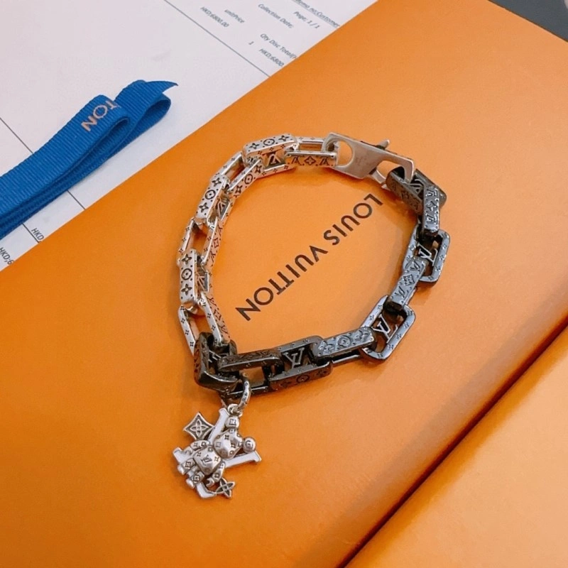 Fashionable Louis Vuitton Bracelets 248690