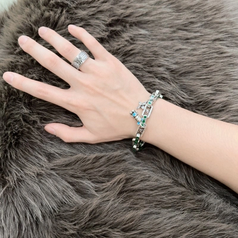 Louis Vuitton Bracelets StreetReady 248705