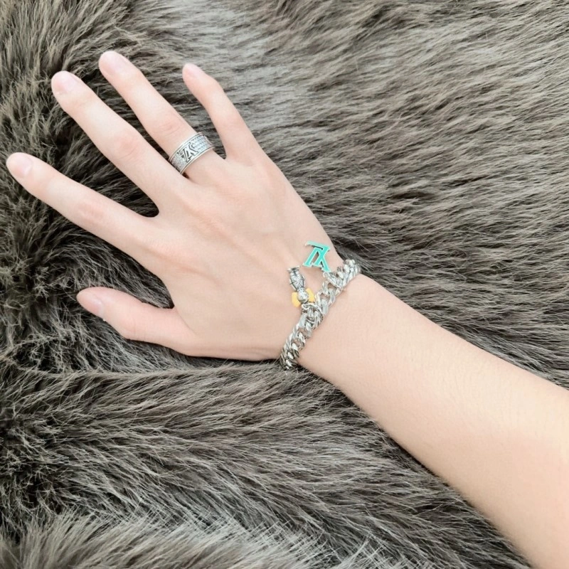 Louis Vuitton Bracelets Modern 248706