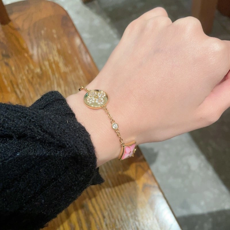 Popular Louis Vuitton Bracelets 248698
