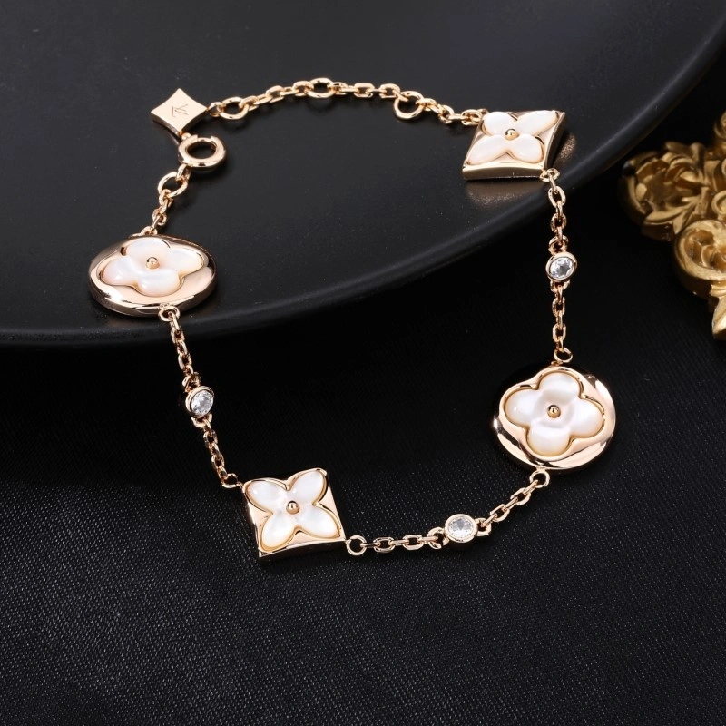 Cozy Louis Vuitton Bracelets 248699