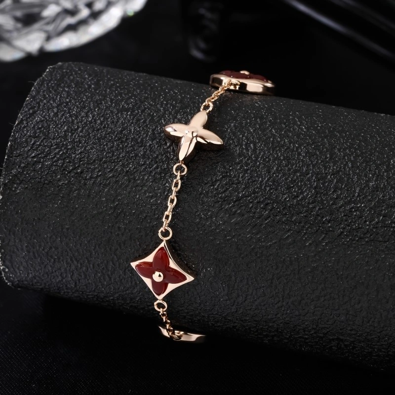 Timeless Louis Vuitton Bracelets 248703