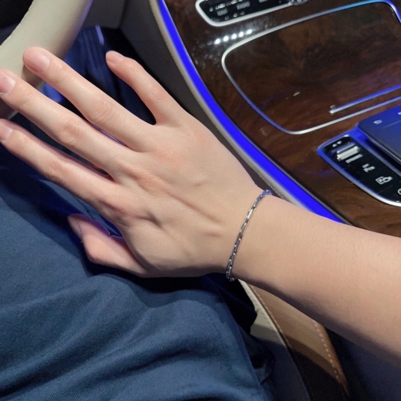 Louis Vuitton Bracelets Compact 248709
