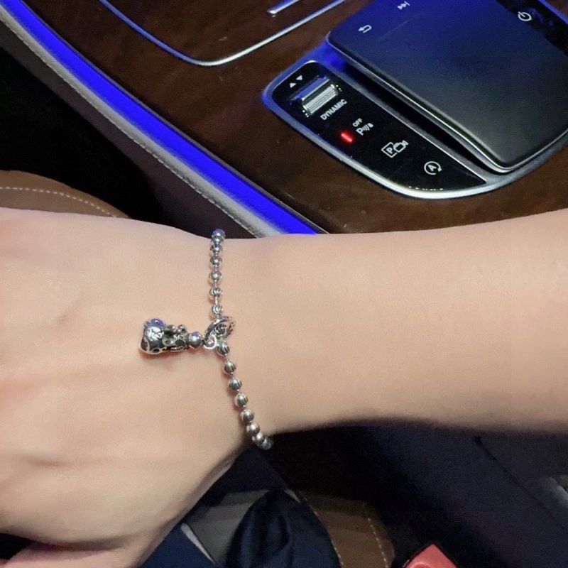 Fashionable Louis Vuitton Bracelets 248680