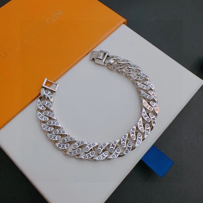 TechFriendly Louis Vuitton Bracelets 248677