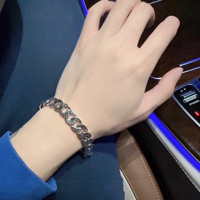TechFriendly Louis Vuitton Bracelets 248677